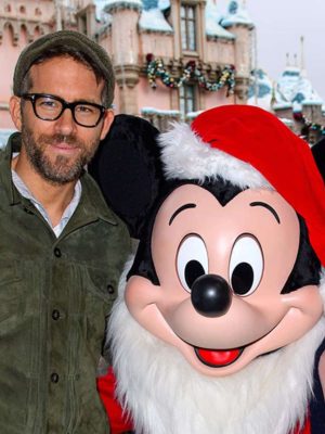 Ryan Reynolds Welcome To Wrexham Green Suede Leather TruckerĀ jacket