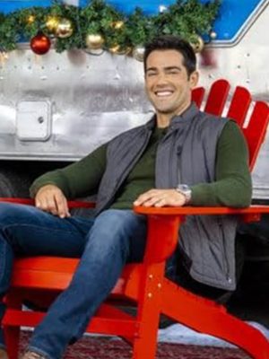 Christmas Under The Stars Jesse Metcalfe Grey Quilted Vest