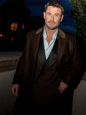 Crime 101 2026 Premiere Chris Hemsworth Brown Coat
