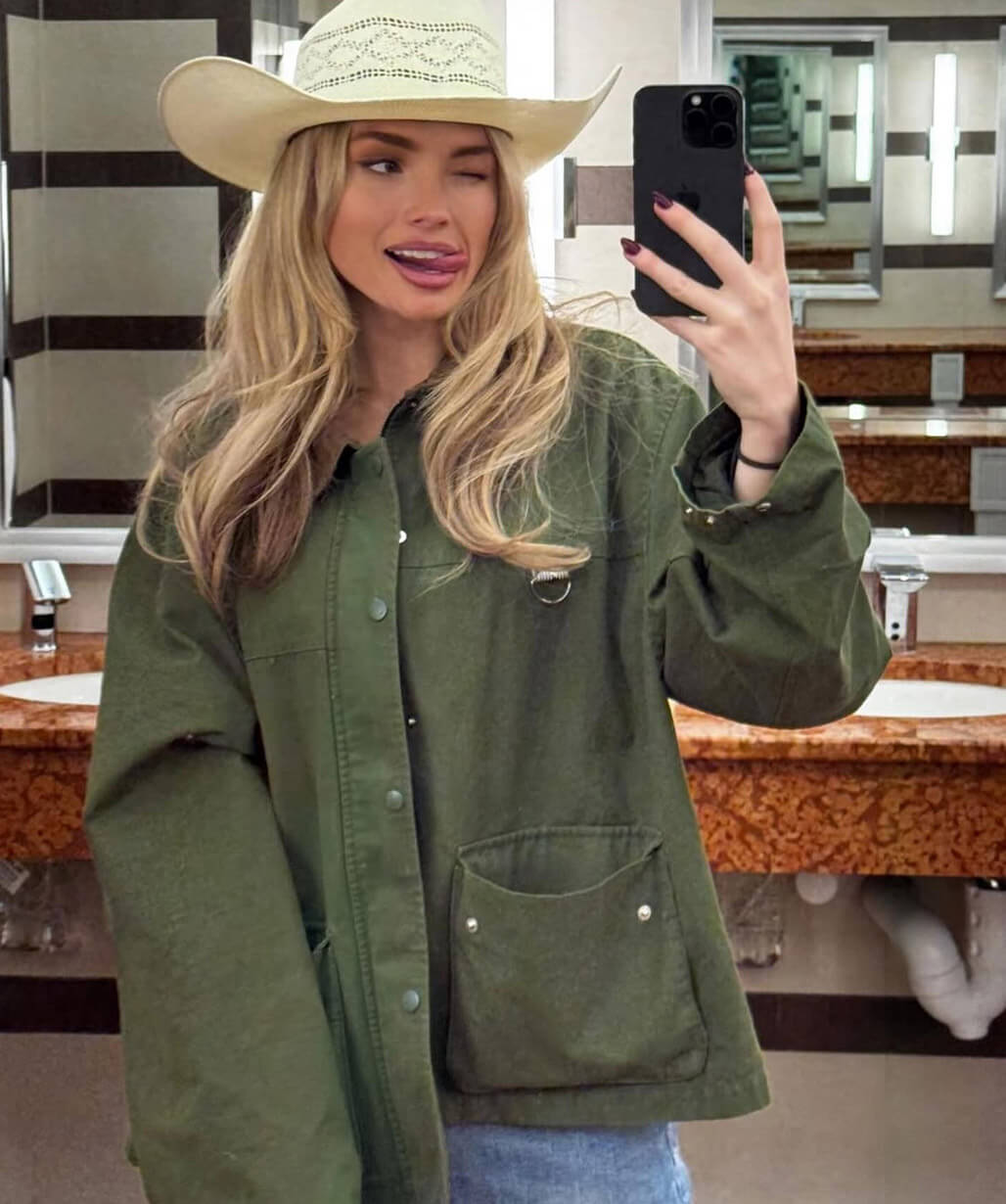 Natalie Alyn Lind Dutton Ranch 2026 Green Jacket