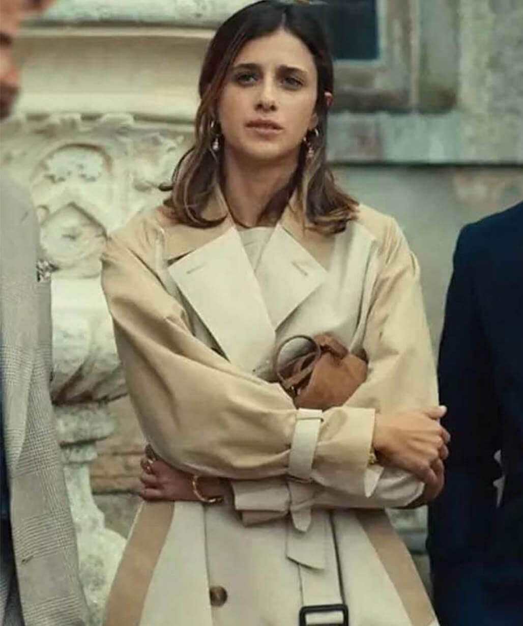 Benedetta Porcaroli The Gentlemen S02 Beige Trench Coat