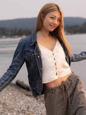 Teagan Tao Crew Girl S01 Blue Denim Jacket