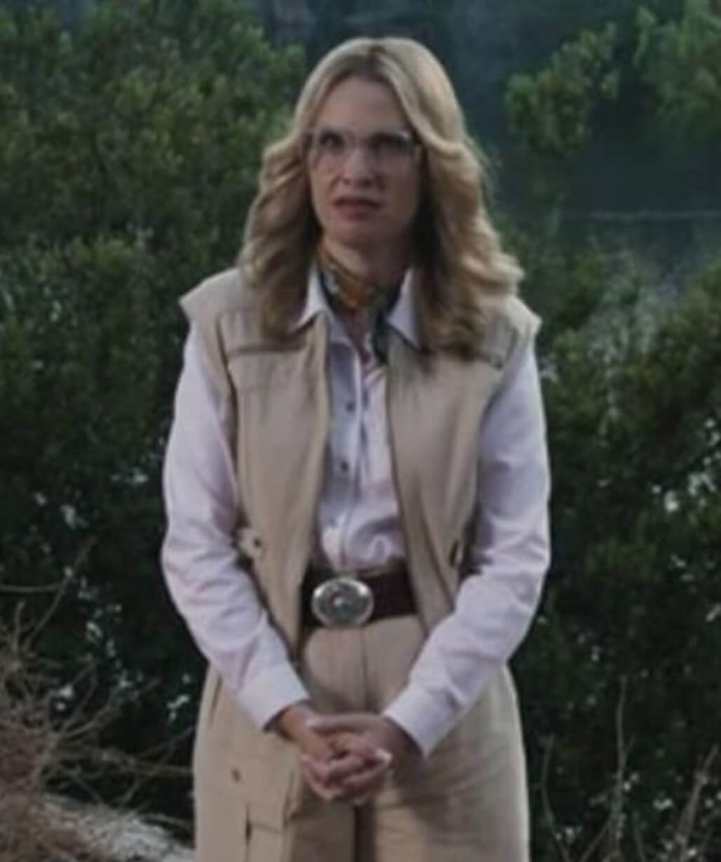 Leslie Grossman American Horror Story S09 Beige Vest